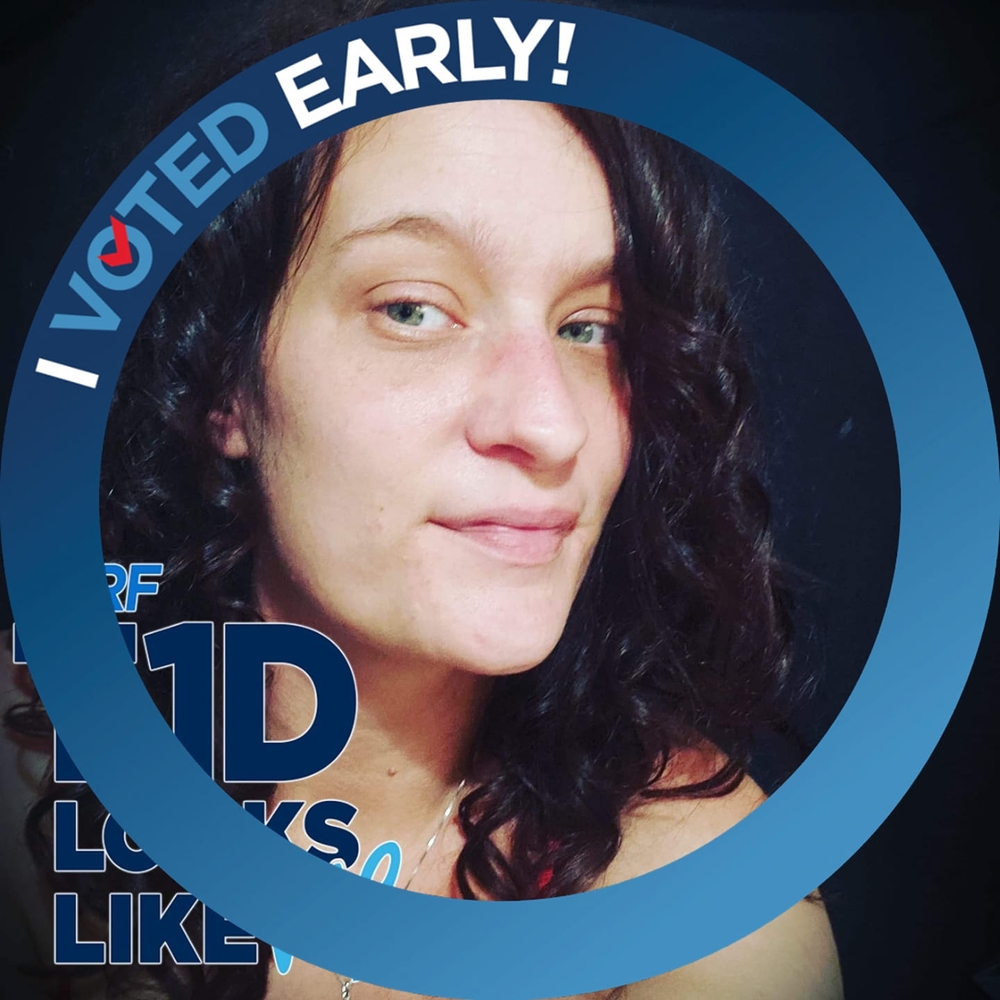 Meet your Posher, Laura